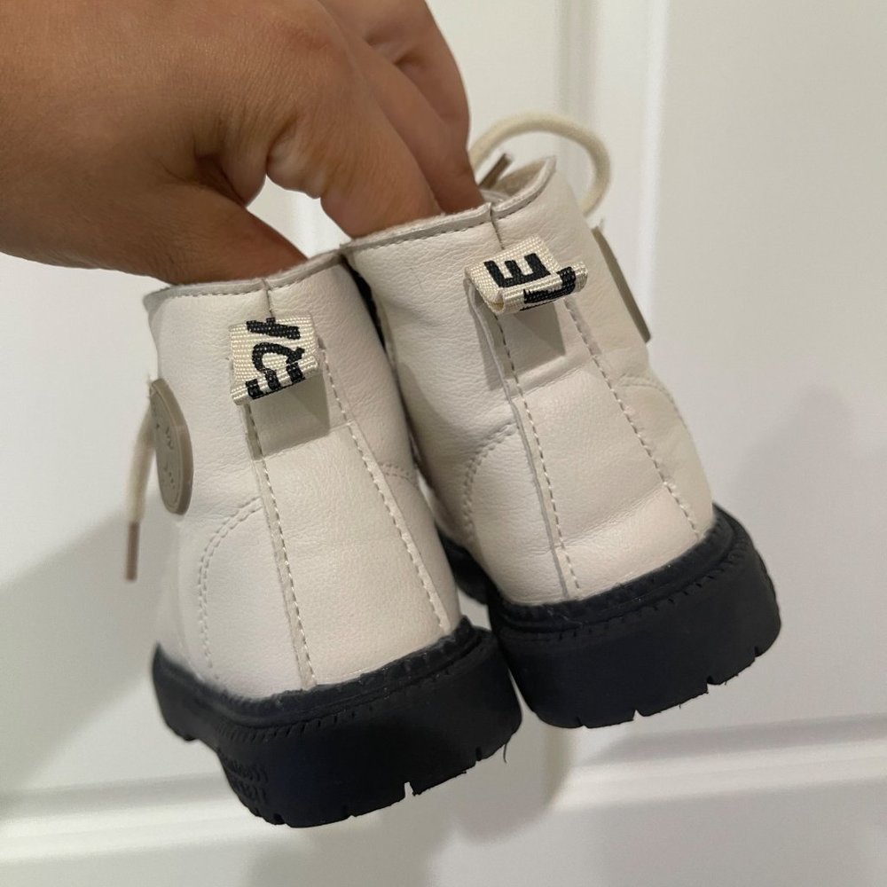 Mr. Dai W-S White Toddler Combat Boots - Picture 2 of 4